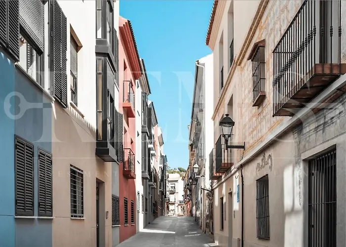Inviting In The Center By Rems * Málaga